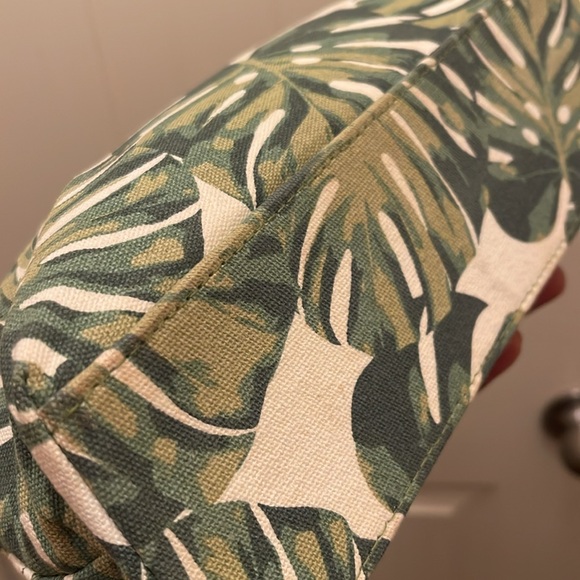 Iceeare please check all pictures of condition. Pictures are my description. - Picture 12 of 17